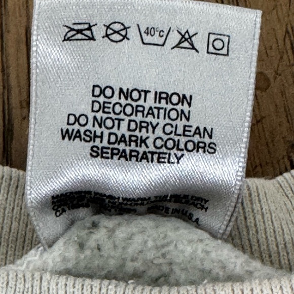 Vintage 1996 Tomahawk Resort Crewneck Sweatshirt USA Made 90’s Fruit Of The Loom - Picture 7 of 10